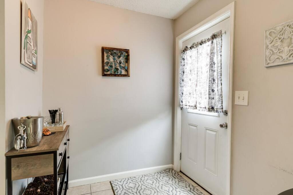 Lovely 2 Bdr Condo With Balcony 2M To Broadway Nashville Ngoại thất bức ảnh