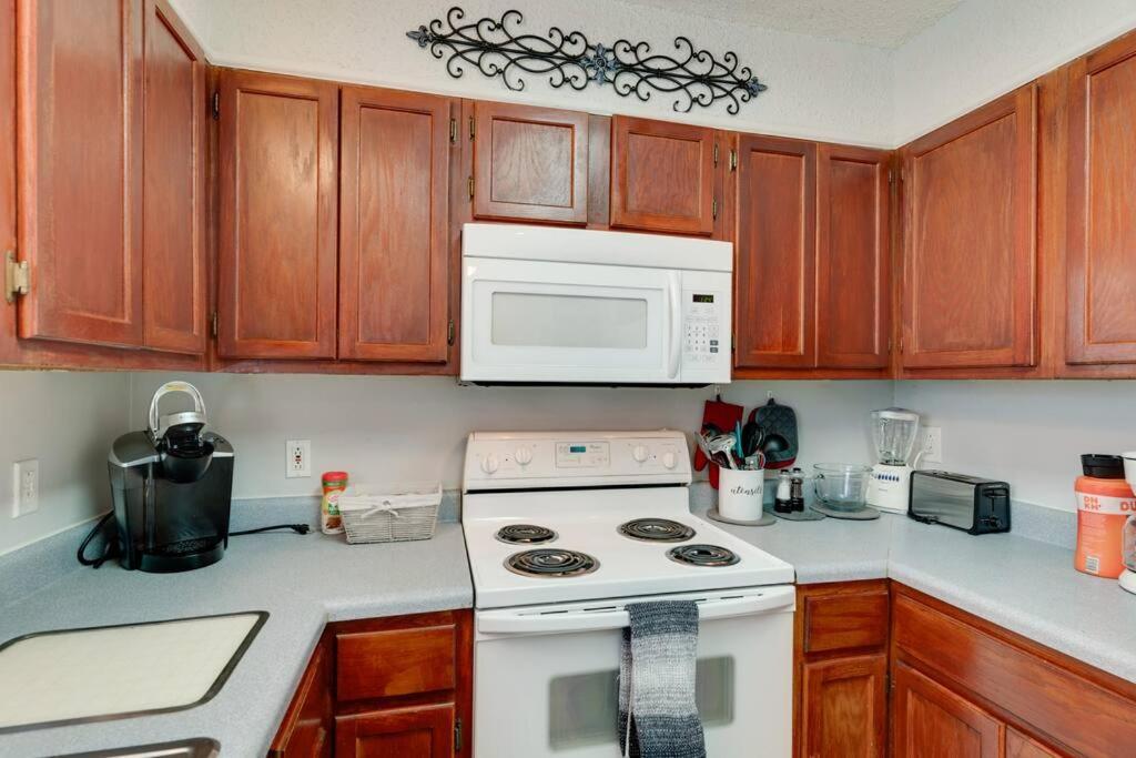 Lovely 2 Bdr Condo With Balcony 2M To Broadway Nashville Ngoại thất bức ảnh