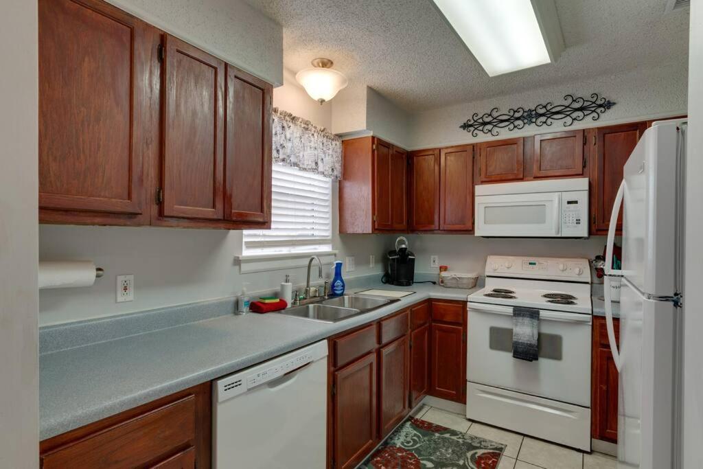 Lovely 2 Bdr Condo With Balcony 2M To Broadway Nashville Ngoại thất bức ảnh